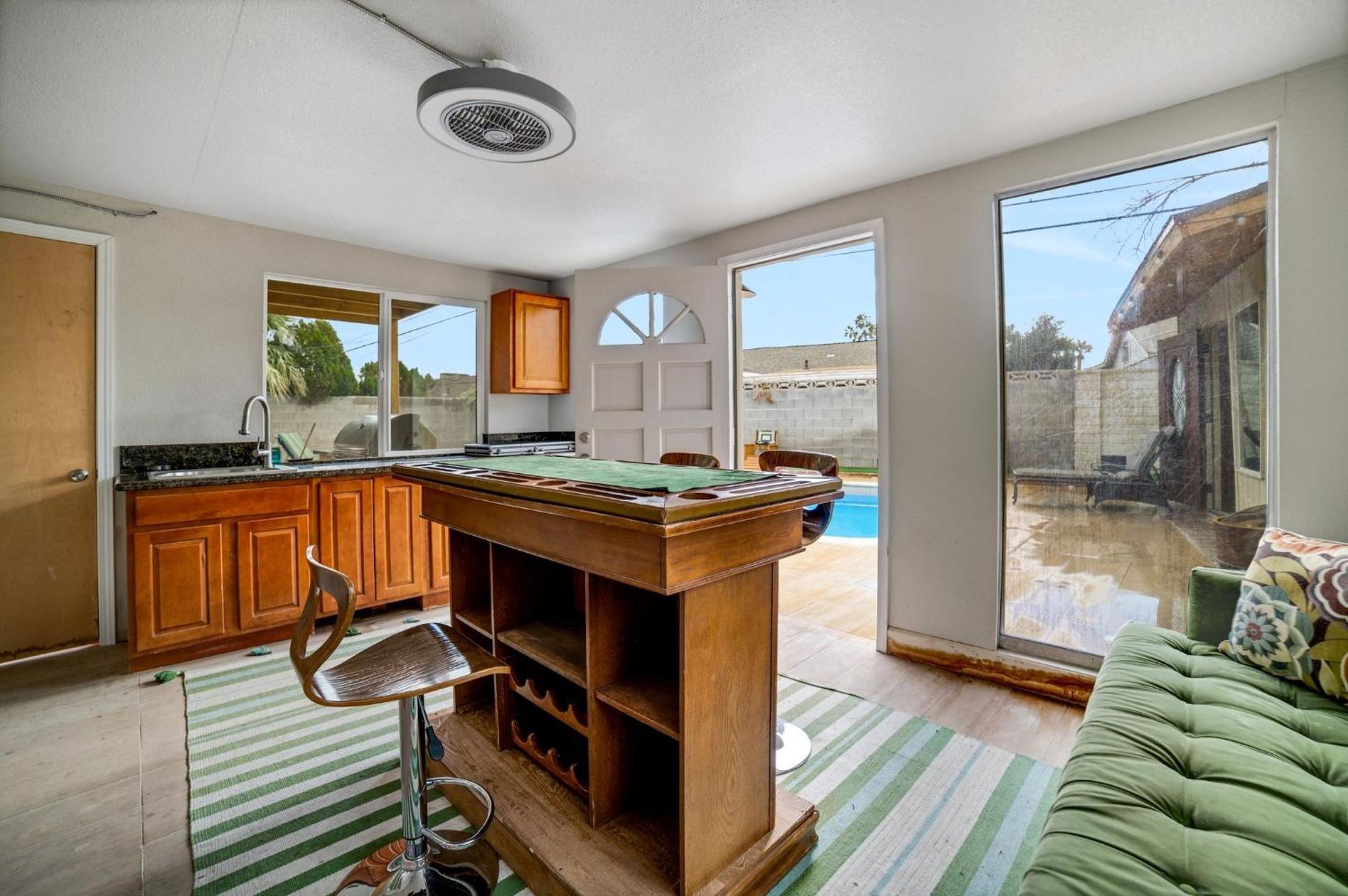 Vegas Retreat - 5 Mins From The Strip *